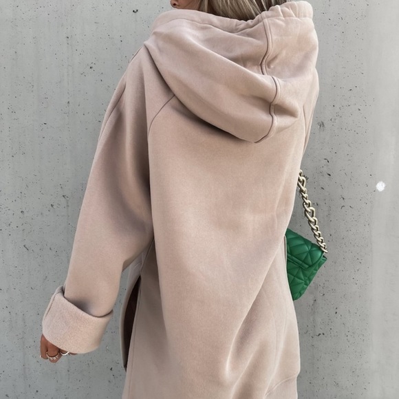 Women Oversized Kangaroo Pocket Hoodie Pullover - Picture 3 of 4